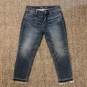 Old Navy Frayed Hem boyfriend style Blue Jeans